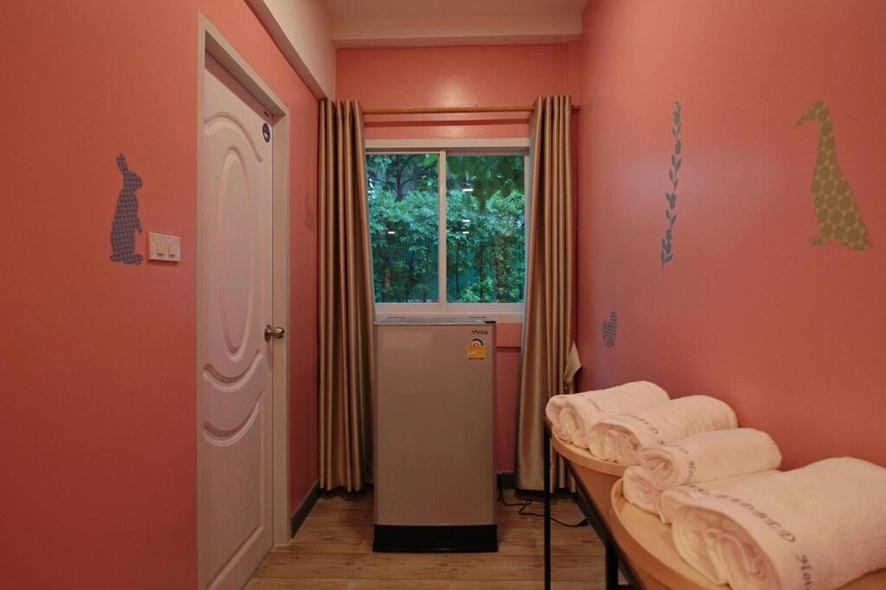 R 17 Living Hotel Bangkok Dış mekan fotoğraf