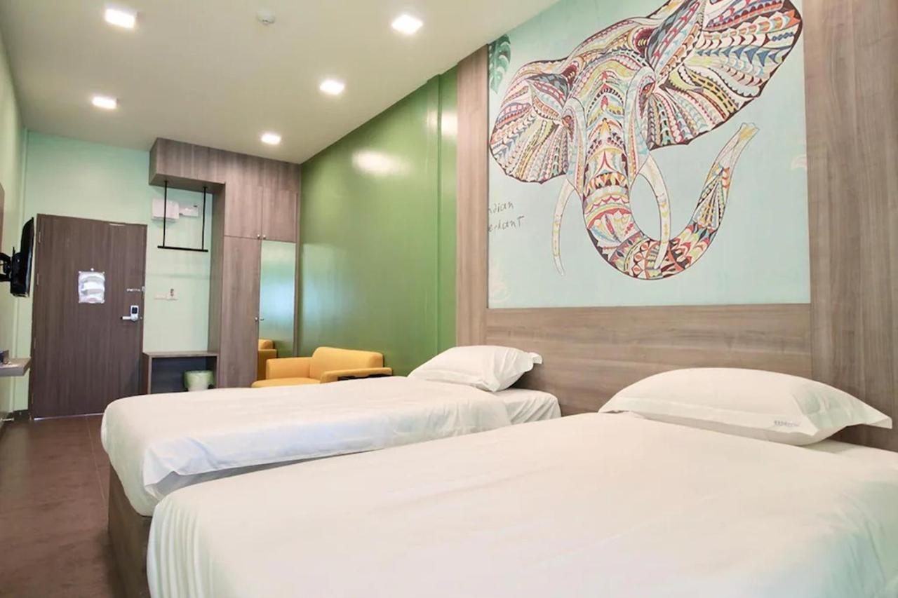 R 17 Living Hotel Bangkok Dış mekan fotoğraf