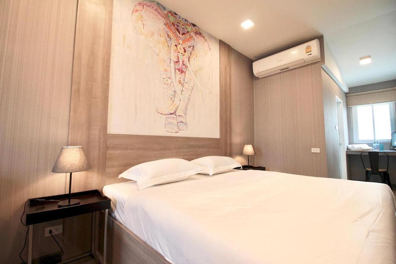 R 17 Living Hotel Bangkok Dış mekan fotoğraf