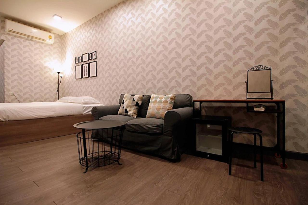 R 17 Living Hotel Bangkok Dış mekan fotoğraf